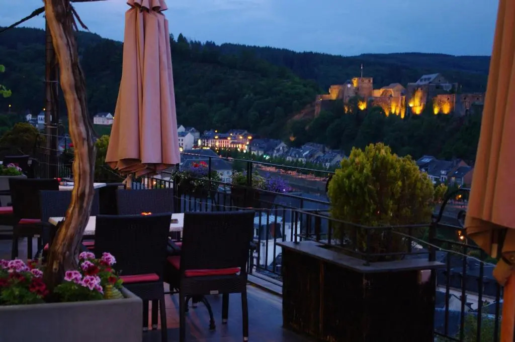 Hôtel Panorama - Vue exceptionnelle sur la Semois
