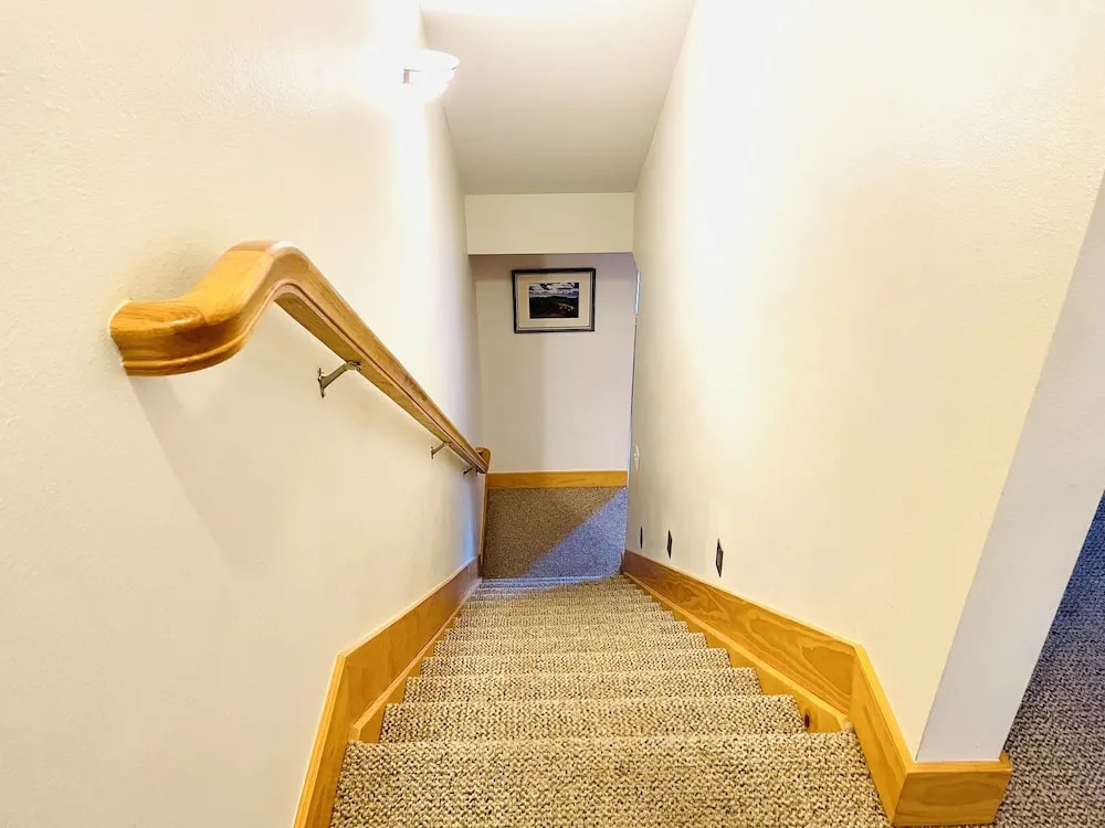 Mount Chapin S4 2 Bedroom Condo by RedAwning