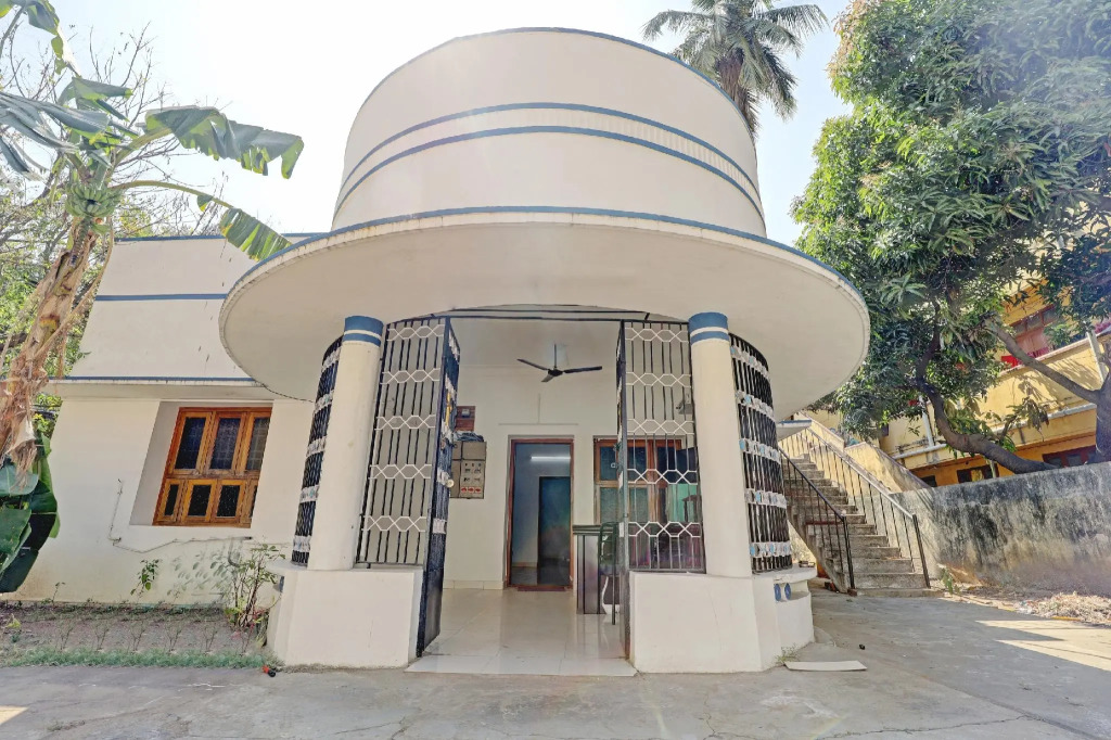 OYO 79753 K B Residency