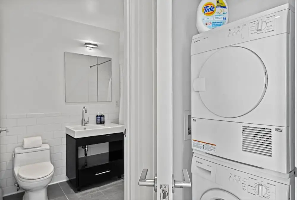 Forte Select by Rove Travel 2BR Midtown West Apt