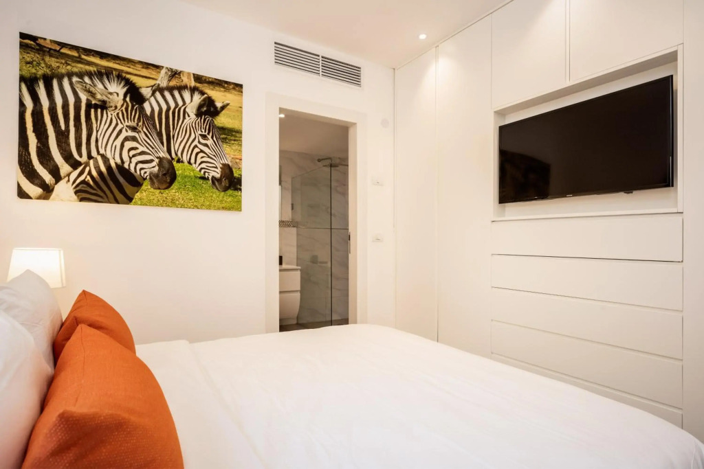 2 Bedroom Duplex with Amazing Sea View Terrace