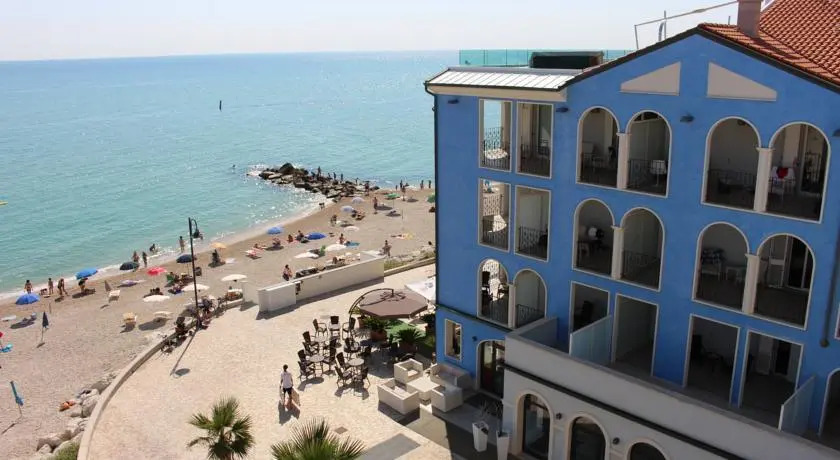 L Angolo Sul Mare