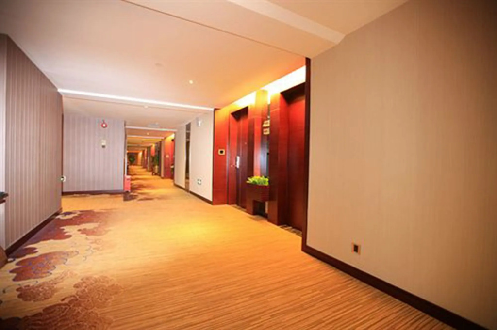 Avant-Garde Hotel
