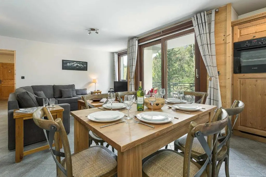 Apartment Staddon, Alpes Agency, Central Chamonix, Sleeps 4-6