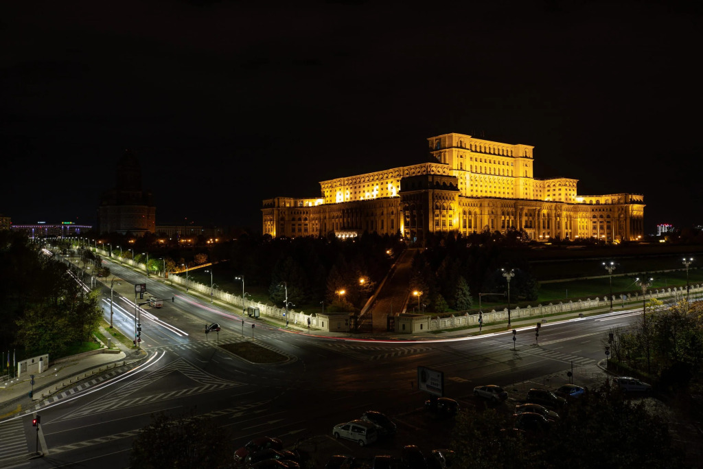 Views of Palace of the Parliament 2BR Jungle Theme
