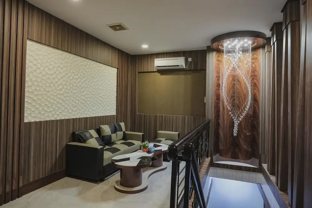 RedDoorz Plus near Pantai Coastarina 2