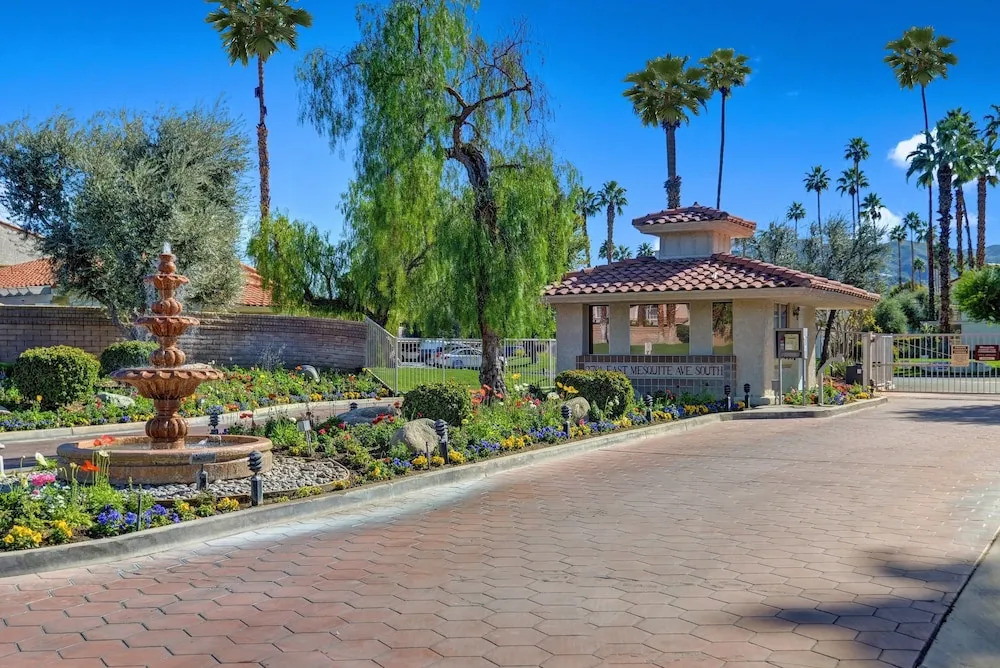 Sunny 2BR Palm Springs Condo by RedAwning