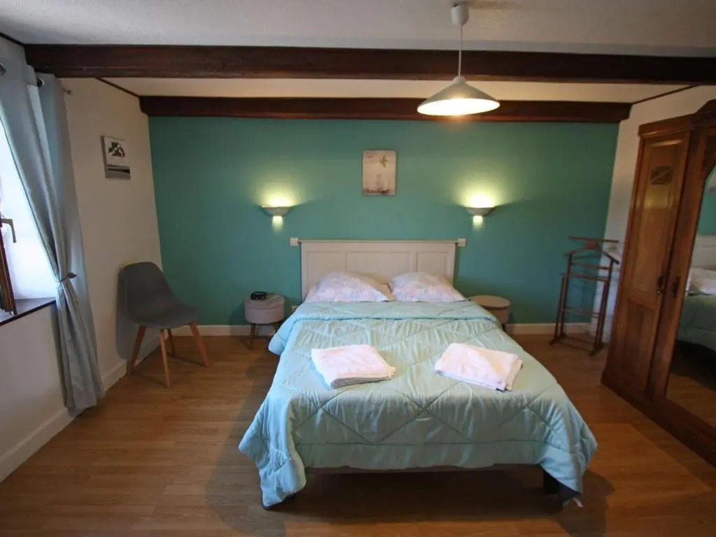 Gîte spacieux avec terrasse, 3 chambres, équipements bébé, à 16 km de Gérardmer - FR-1-589-23