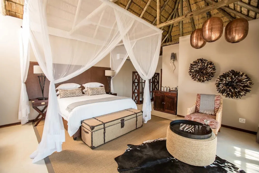 Umzolozolo Private Safari Lodge & Spa