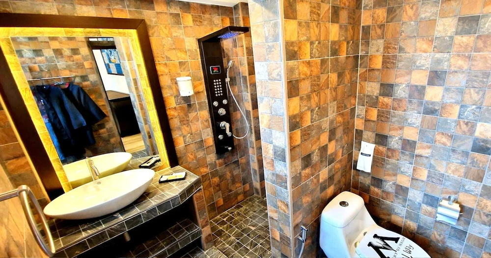 POTTERLAND Luxury Pool Villa Pattaya Walking Street