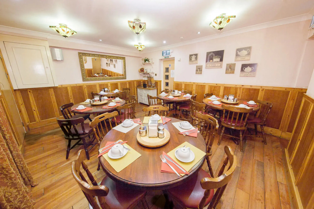 Fairway Hotel