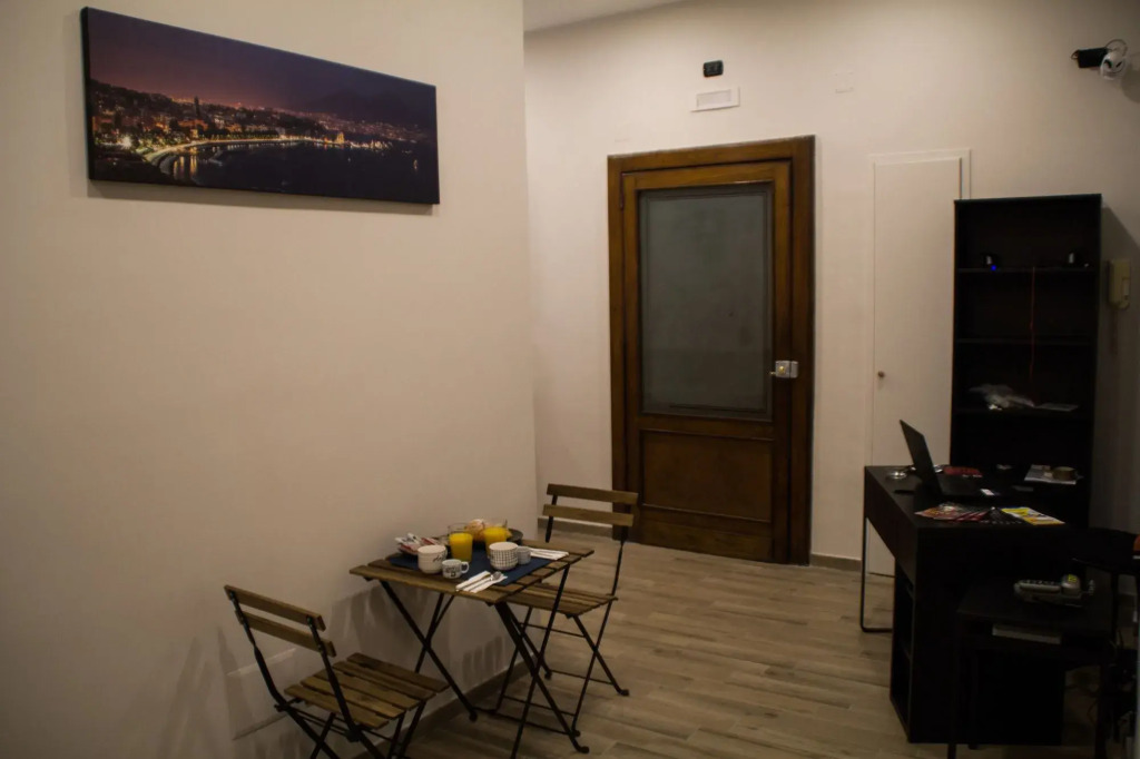 Interno 10 Cavour