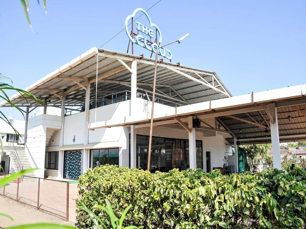 The Cloud Hotel and Resorts by OYO Rooms