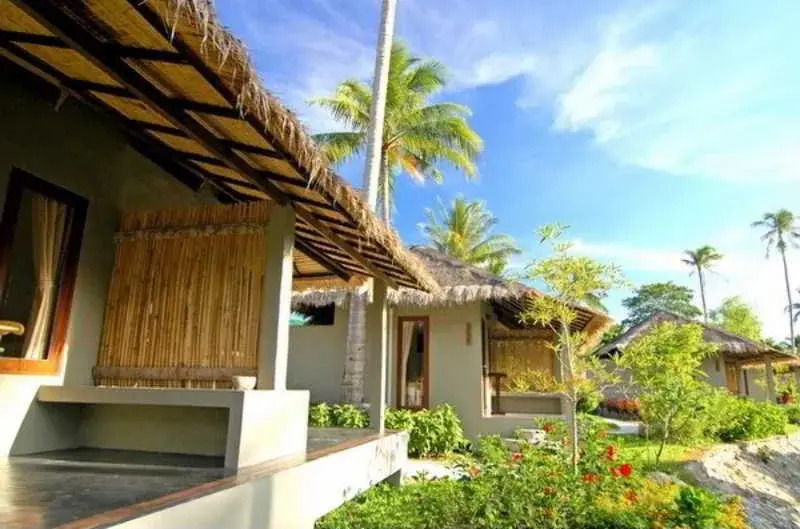 Hutcha Resort