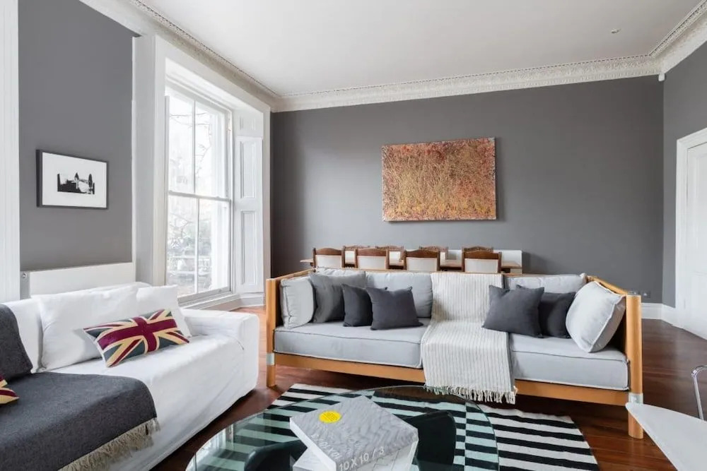 The Notting Hill Escape - Modern & Bright 3BDR Flat with Balcony
