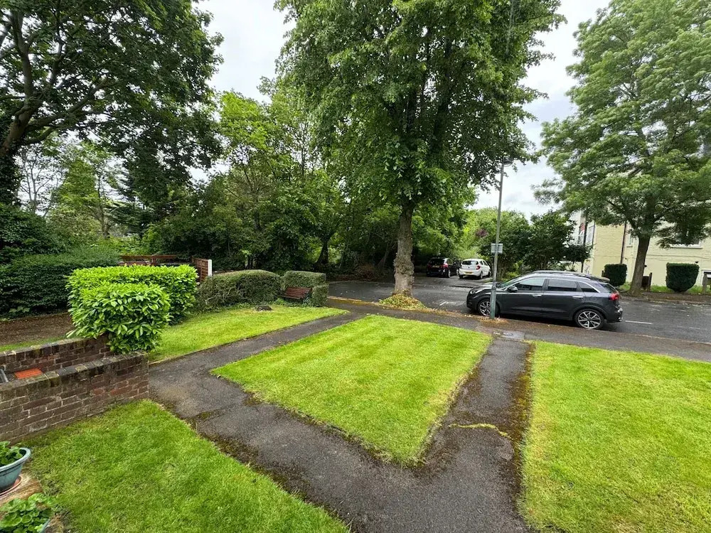 Lovely 2 Bedrooms Flat in South Sutton