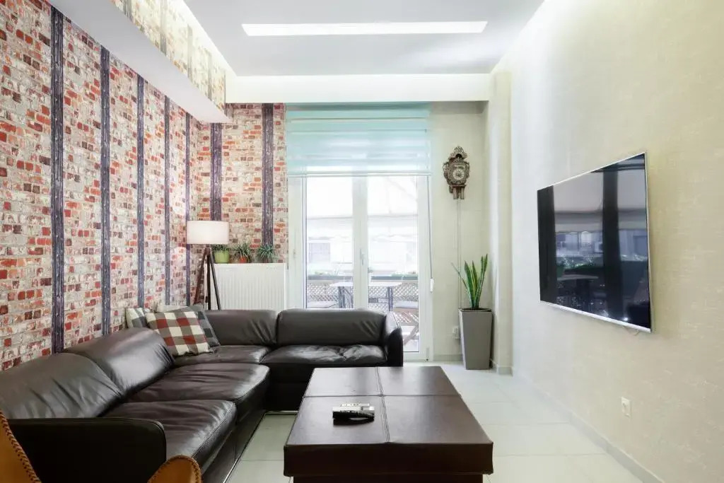 Near Acropolis brand new 1 min from metro
