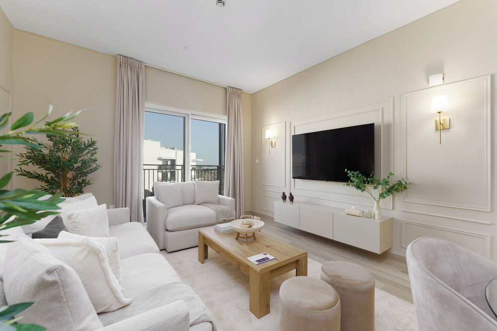 Maison Privee - Exquisite Living with Scenic Canal Vws on Yas Island
