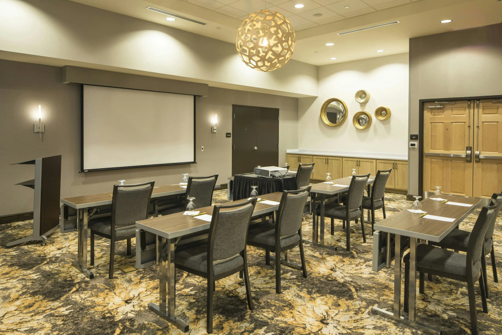 Hilton Garden Inn Pittsburgh Airport