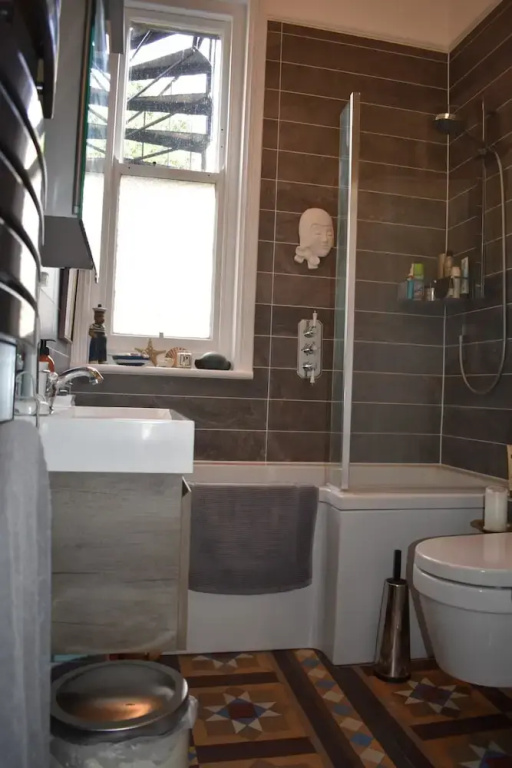 2 Bedroom Apartment With Garden in Brighton