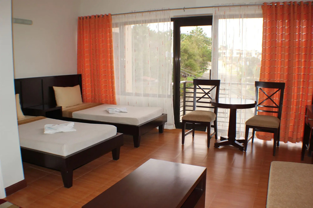 Gardenville Hotel