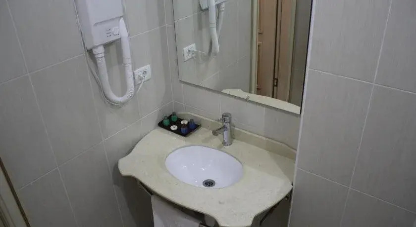 Alp Inn Hotel
