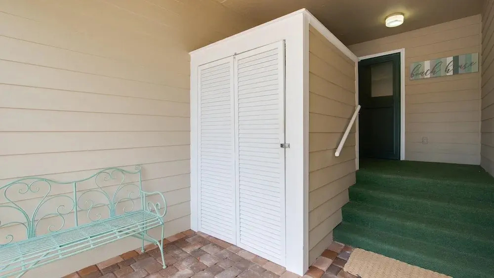 Brand new Furnishings & Paint April 2019! 6 Seat Golf Cart & bay Views!