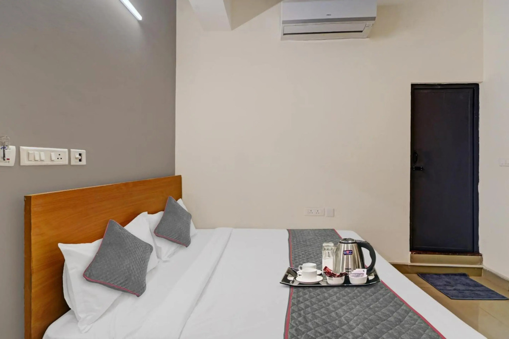 Oyo Townhouse 999 INN24 Airport