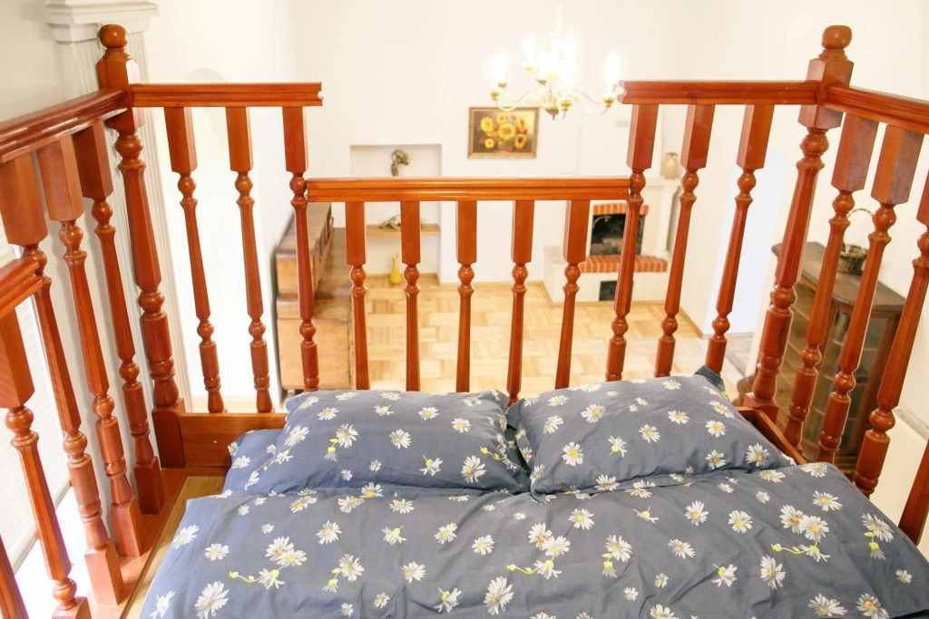Grand Lviv Apartment I (1 of 3)