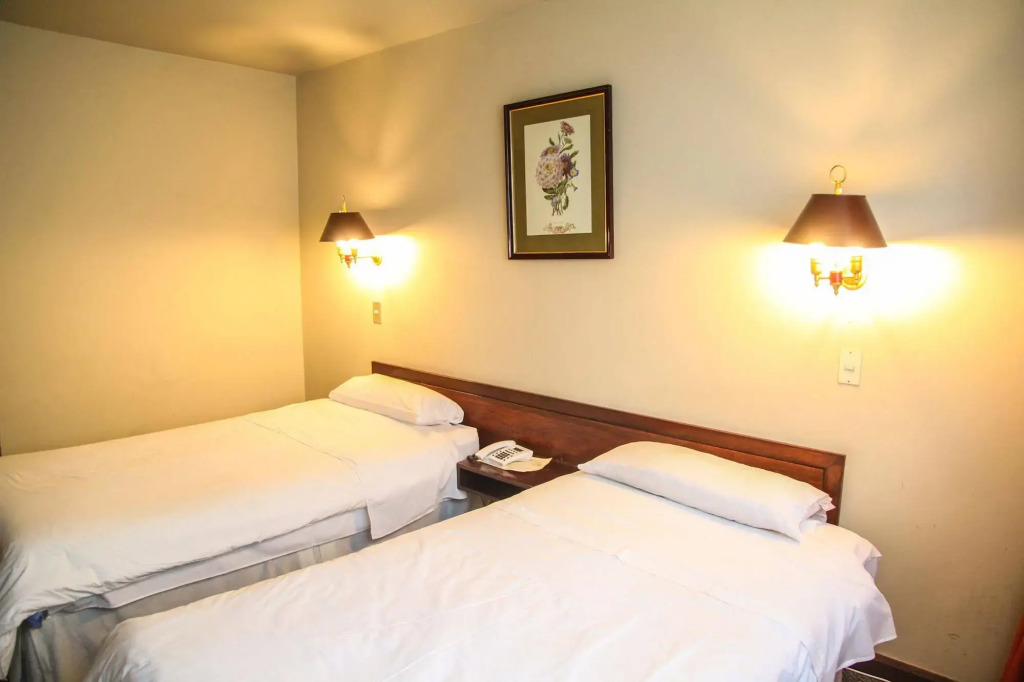HOTEL LOS NAVEGANTES
