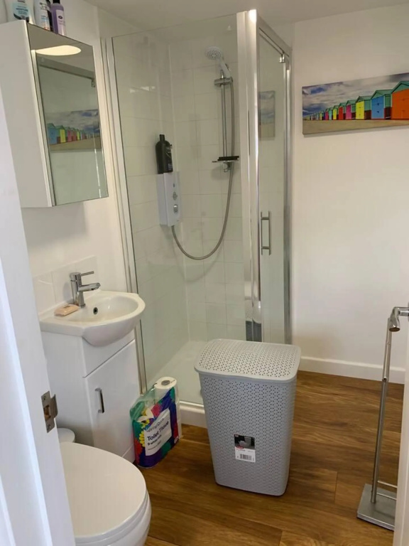 Lodge , air con , Free Parking , Mini bar