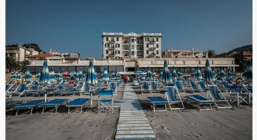 Lido Resort
