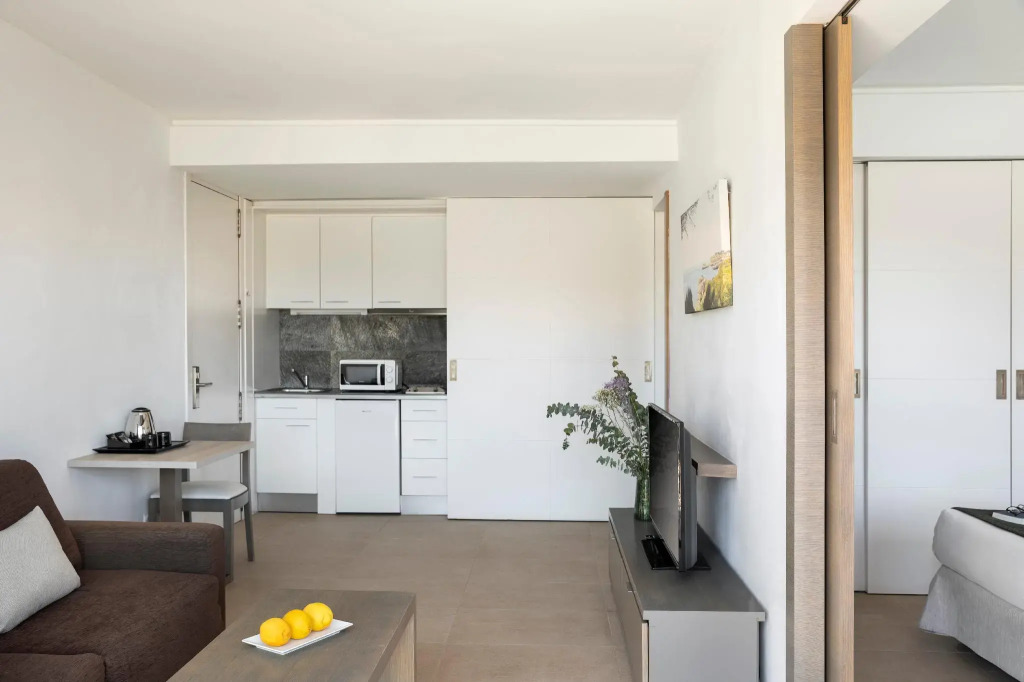 Porto Drach Aparthotel & Suites