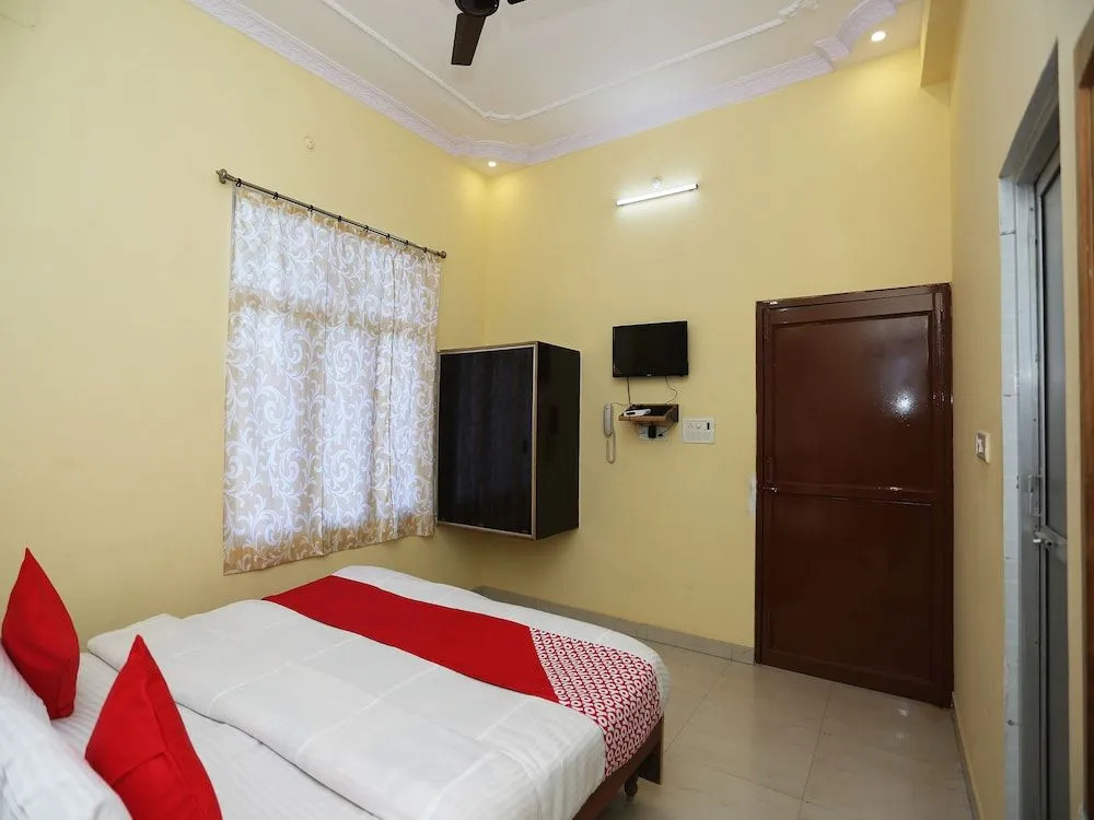 OYO 18324 Sahani Guest House