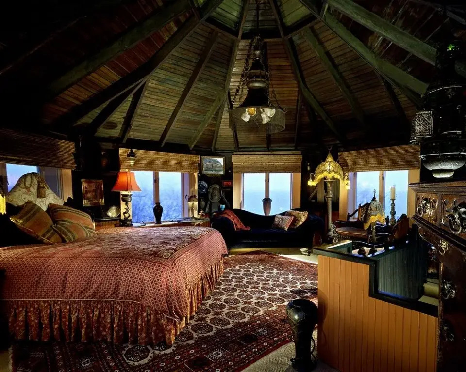 Lands End Inn