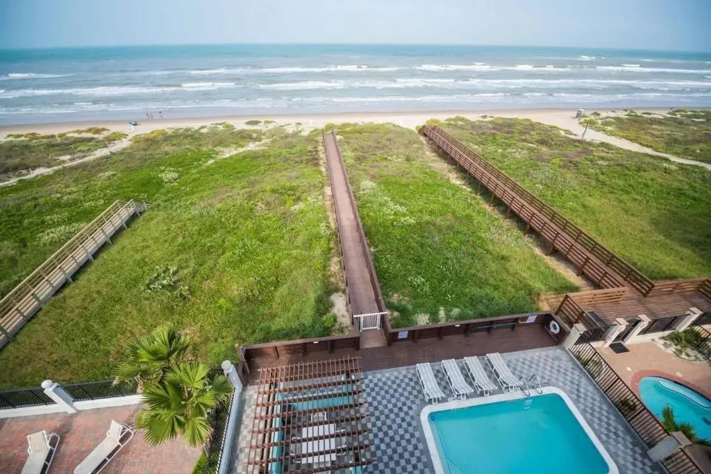 5 BEDROOM BEACHFRONT CONDO - 3rd Floor
