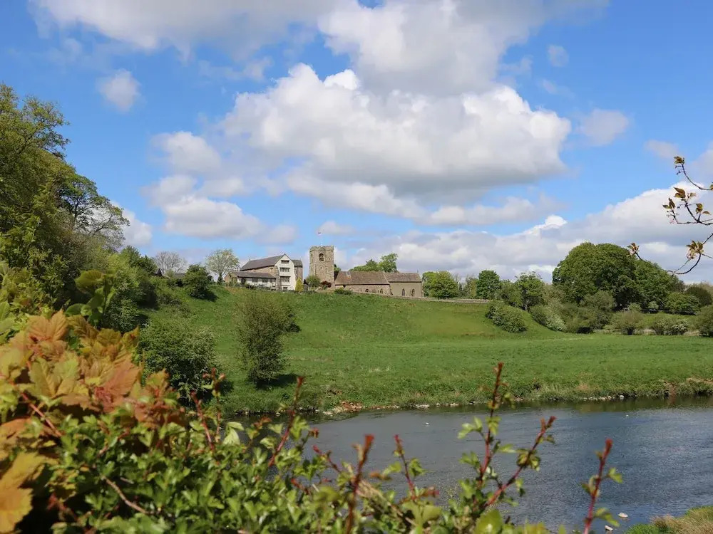 Quakerfield Lodge