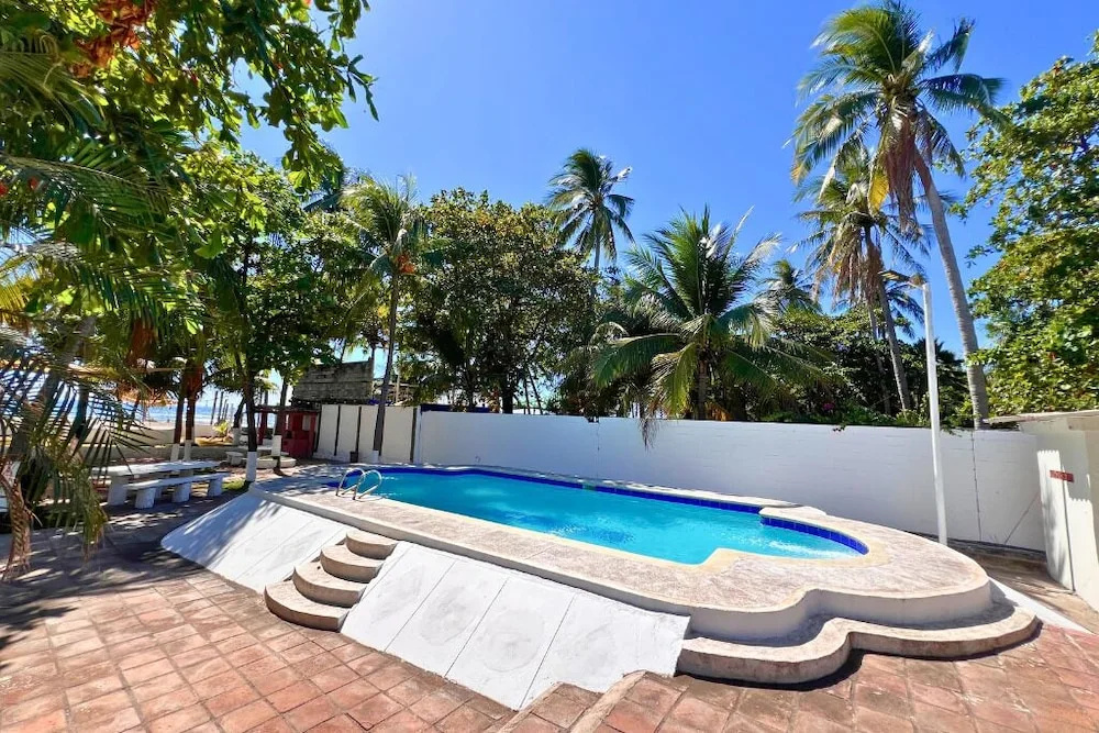 Quinta Brisas del Surf Playa La Libertad