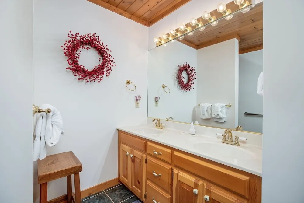 Restoration Retreat At Greenbrier 3 Bedroom Cabin by RedAwning