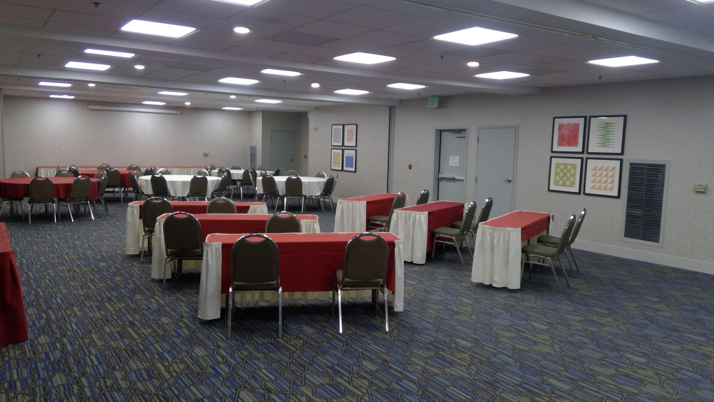 Holiday Inn Express & Suites Tracy by IHG