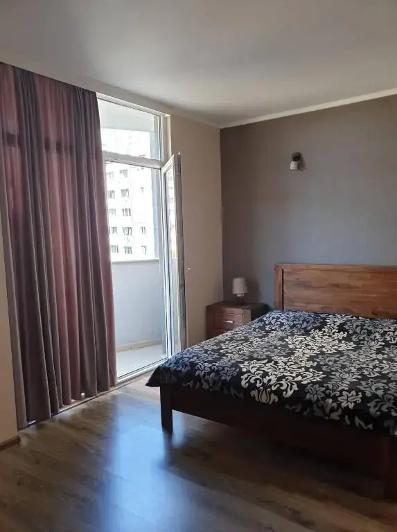 Lia's apartment in Orbi