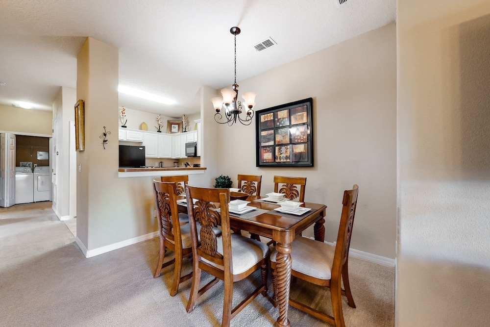 Family Home W/shared Pool,wifi,ac,lake Views - Close to Walt Disney World Resort