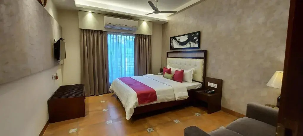 The Palm Aryan - a Boutique Hotel