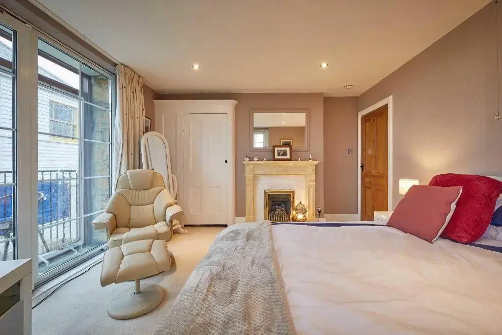 Host & Stay - The View Old Coastguard Cottage