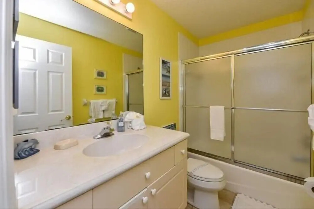 Gulf Breeze B 2 Bedroom Condo by RedAwning