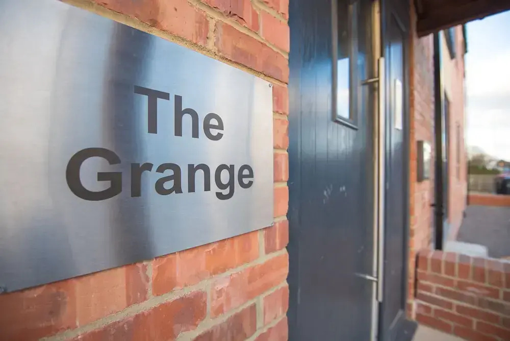 6 The Grange