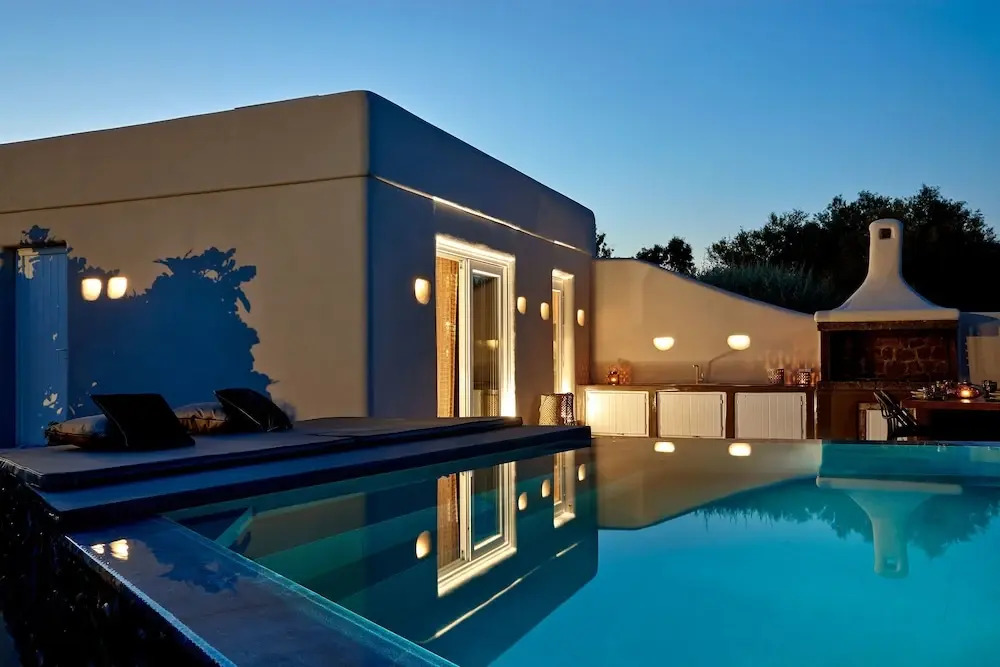 Incognito Beach Villa Santorini
