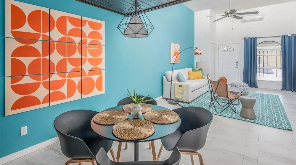Sleek 2BR Townhome Central Phx by WanderJaunt