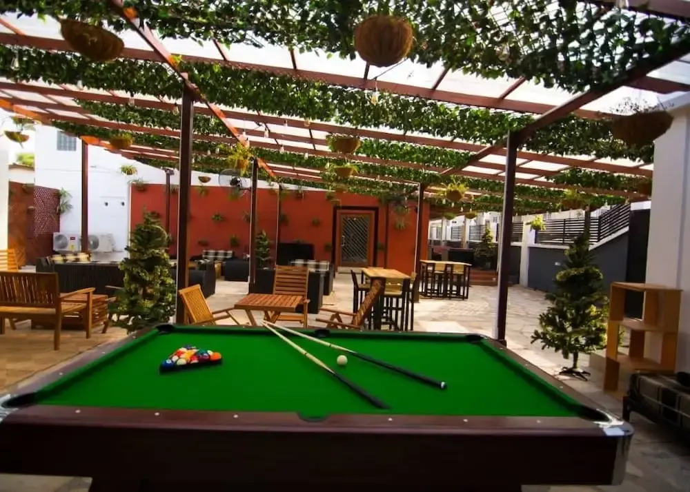 The Blank Lounge & Apartment