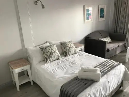 Port Hotel